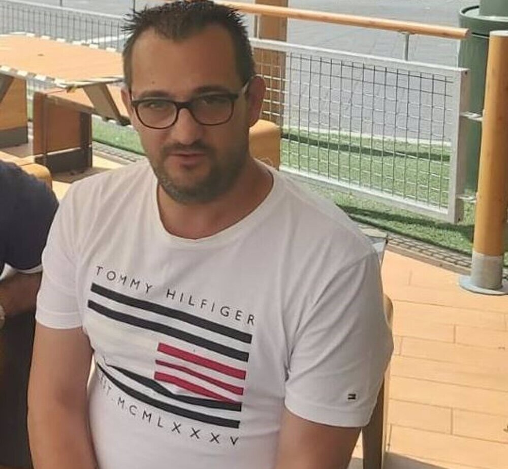 <em>Carlos R. – 41 años</em>